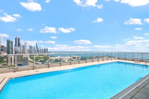 1629 Prairie Ave, Chicago IL 60616-4403 exterior