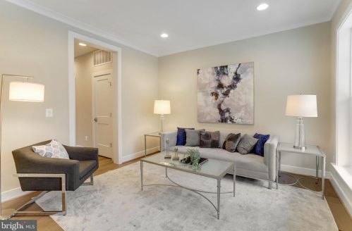 920 Darton Dr, Alexandria VA 22308-2021 exterior