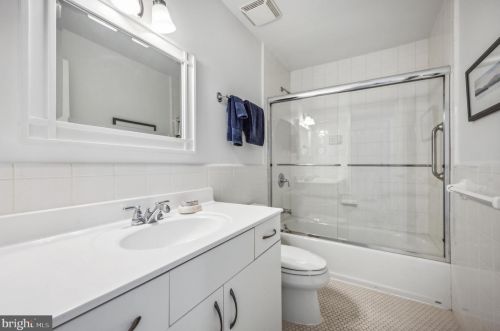 741 2nd St, Philadelphia PA 19122-4503 exterior