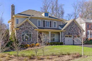 1236 Earnestine St, Mc Lean VA  22101-2645 exterior