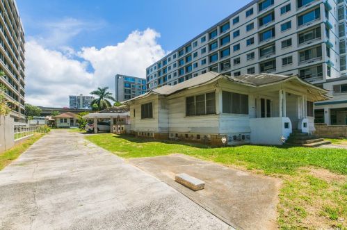 1142 Kinau St, Honolulu, HI 96814-1121