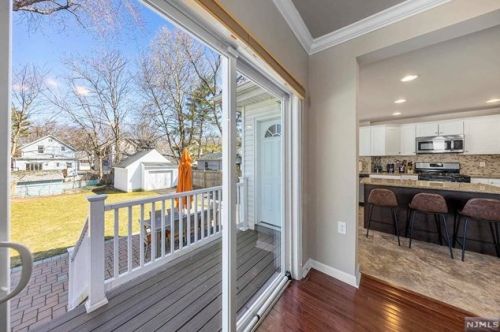 571 Kipp St, Teaneck NJ 07666-1648 exterior