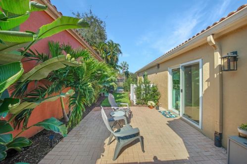 8411 Nadmar Ave, Boca Raton FL  33434-5428 exterior