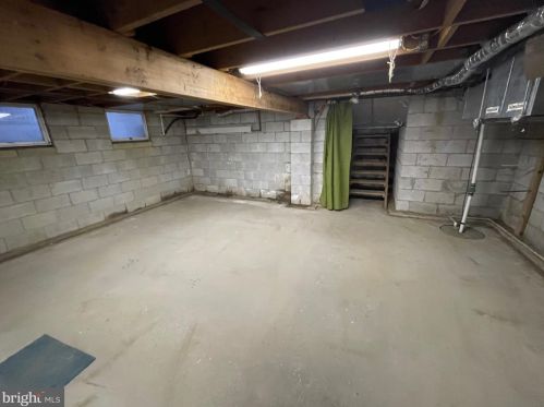 131 Marne Ave, Tavistock NJ 08033-1443 exterior