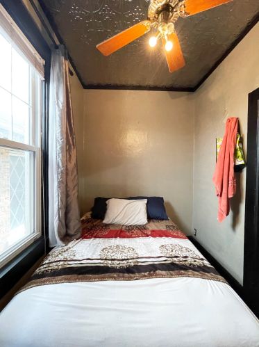 3355 May St, Chicago IL 60608-6413 exterior