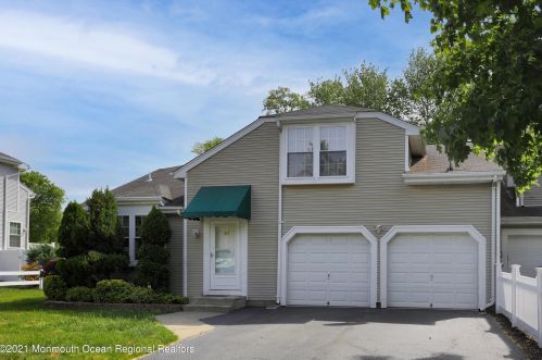 37 Baytree Cir, Middletown, NJ 07748-5105