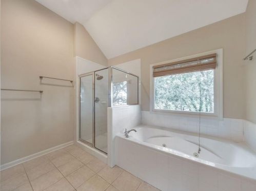 2156 Briarwood Blf, Atlanta GA 30319-4092 exterior