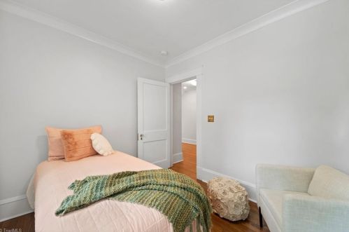 1000 Fairmont St, Greensboro NC  27401-1727 exterior