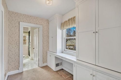 79 Mason Dr, New Britain CT 06052-1929 exterior