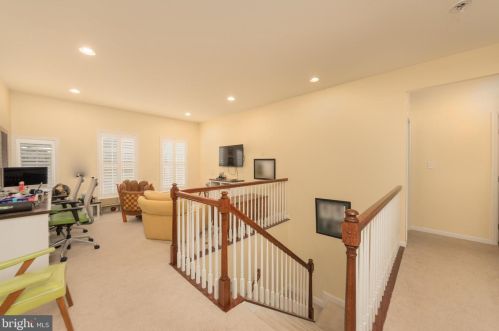 1185 Edgemoor Ct, Lancaster PA 17601-5198 exterior