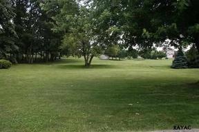 22 Amanda Ave, Hanover, PA 17331-9272