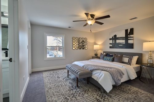 4452 Leland Ave, Chicago IL  60630-4043 exterior