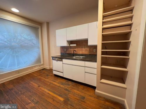 1738 Addison St, Philadelphia PA 19143-1307 exterior