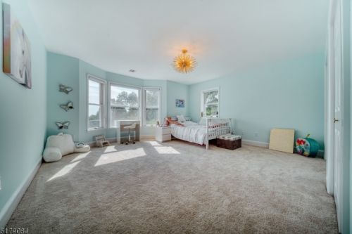 11 Beacon Hl Dr, Chester NJ exterior