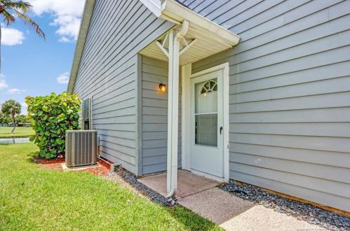 4055 Gdn Villas, Fort Pierce FL 34982-6826 exterior