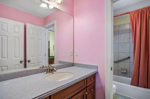 2551 Essex Ln, Atlanta GA 30331-7855 exterior