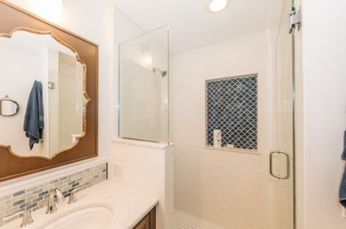 5030 Larkin St, Milwaukee WI 53217-5754 exterior