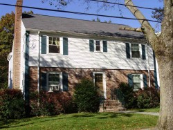 35 Cloverdale Rd, Newton, MA 02461-1810