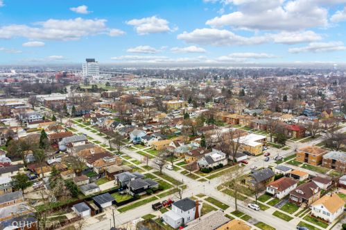 1921 2 Ave, Broadview IL 60153-3307 exterior