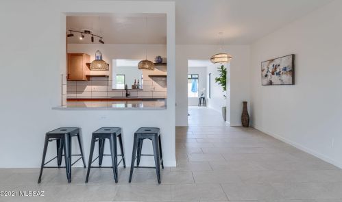 4901 17th St, Tucson AZ  85711-4354 exterior