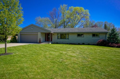 9929 Ruby Ave, Milwaukee, WI 53225-4717