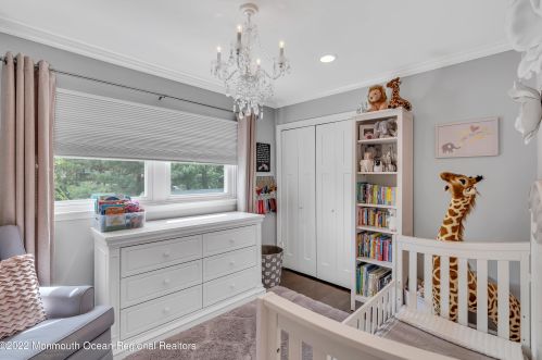 35 Arno St, Oakhurst NJ 07755-1002 exterior