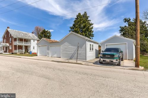 501 King St, Littlestown PA 17340-1612 exterior