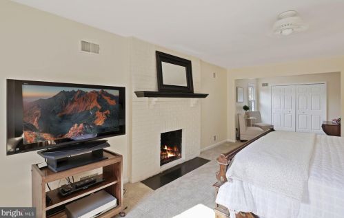 1539 Blue Meadow Rd, Rockville MD 20854-2622 exterior