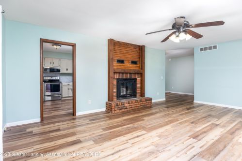 1225 Sandhill Dr, Dewitt MI 48820-9551 exterior