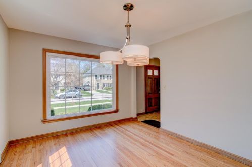 2416 91, Milwaukee WI 53226-1832 exterior