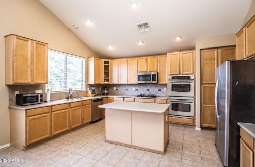 2698 Firestone Dr, Chandler AZ 85249-7387 exterior