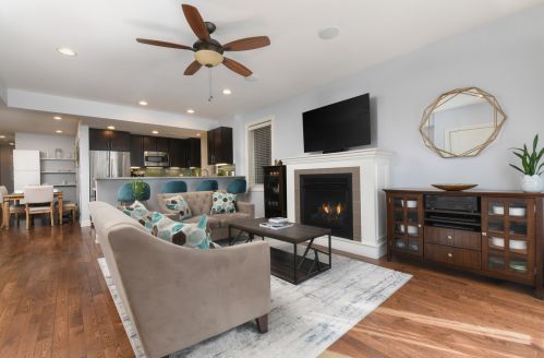 848 Erie St, Chicago, IL 60642-5918