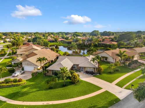 10235 Crosswind Rd, Boca Raton, FL 33498-4740