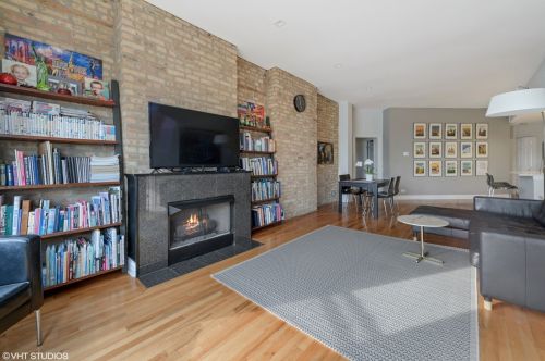 1245 George St, Chicago, IL 60657-4219