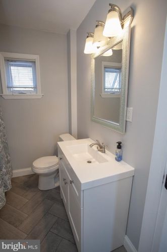 26 Ridgeway Ave, Manor PA 19036-1923 exterior