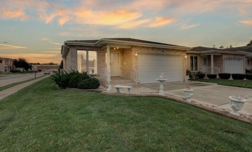 7341 Ainslie St, Chicago IL 60706-3516 exterior