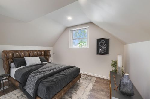 8740 Escanaba Ave, Chicago IL  60617-3115 exterior