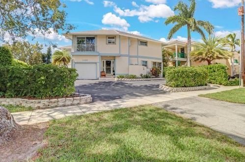 1495 Blue Point Ave, Naples, FL 34102-0560