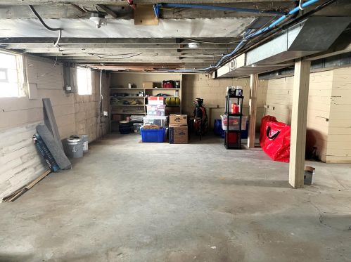 975 Evanston Ave, Meskegon MI  49442-4062 exterior