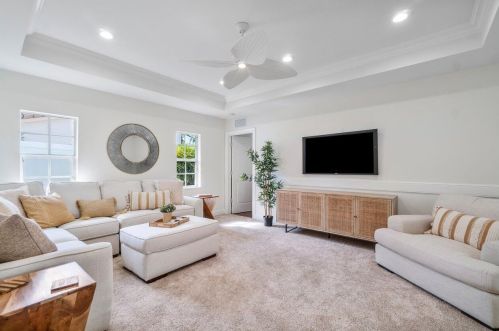 926 38 Ct, Boynton Beach FL 33435-8530 exterior