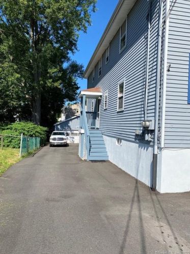 33 Jefferson St, New Britain, CT 06051-3218