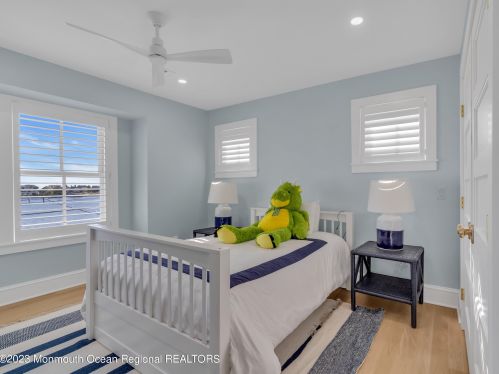 400 Newark Ave, Point Pleasant Beach NJ 08742-4141 exterior