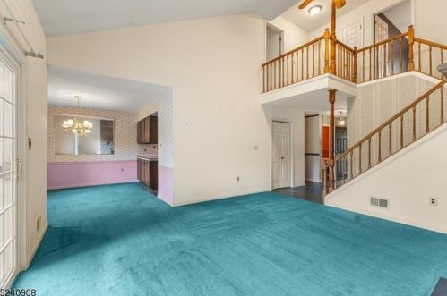 62 Goldfinch Dr, Hackettstown NJ 07840-3008 exterior