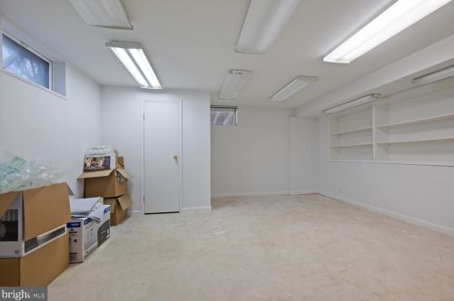 48 Coriander Dr, Princeton NJ 08540-9428 exterior