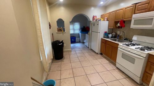 3145 8th St, Philadelphia PA  19133-2023 exterior