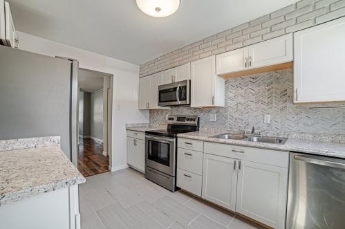 1409 Hillsdale Ave, Pittsburgh PA  15216-2018 exterior