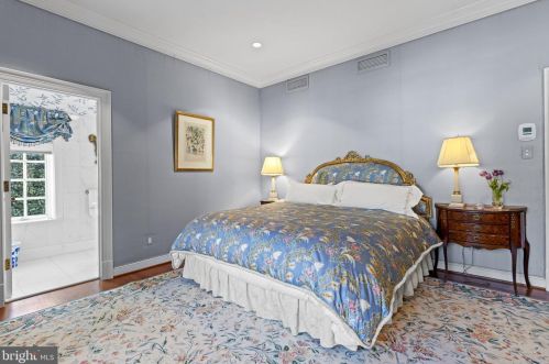 3005 45th St, Washington DC 20016-3528 exterior