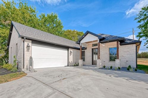 146 Bermuda Cir, Montgomery TX 77356-8205 exterior