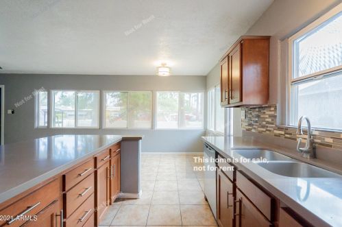 7006 14th Ave, Phoenix AZ  85021-8602 exterior