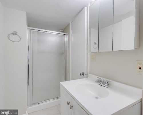 1633 Martha Ter, Rockville MD 20852-4133 exterior